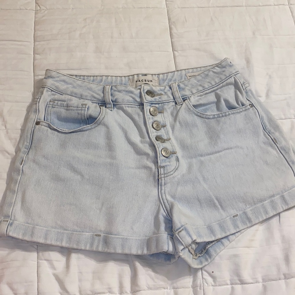 Pacsun size 26 light wash jean shorts